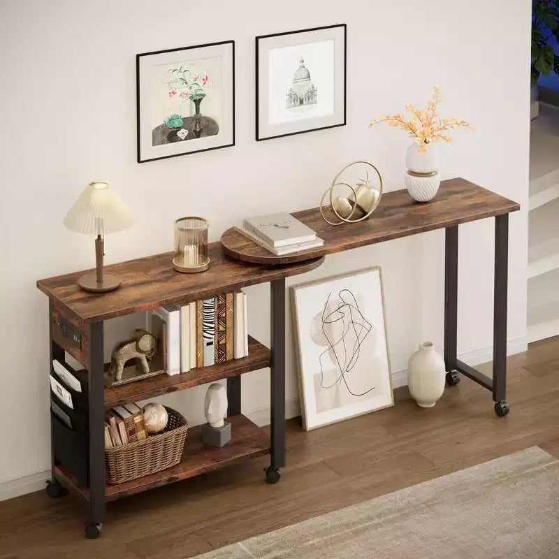 Table d'appoint rotative avec station de charge, Table d'appoint pivotante avec 6 roulettes verrouillables, Chariot de rangement à 3 niveaux pour salon et chambre