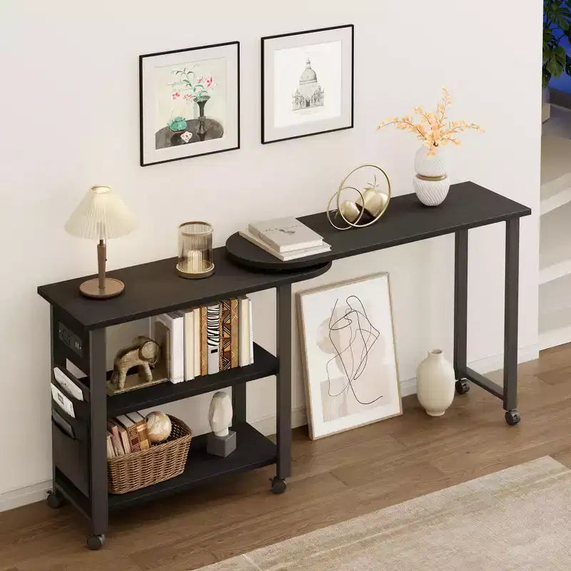 Table d'appoint rotative avec station de charge, Table d'appoint pivotante avec 6 roulettes verrouillables, Chariot de rangement à 3 niveaux pour salon et chambre