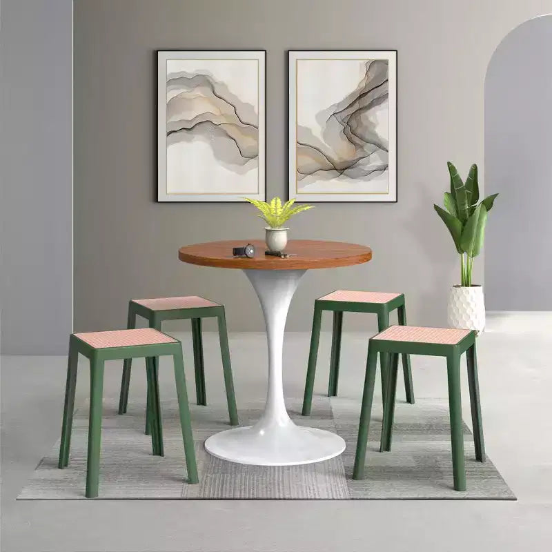 Tabouret de salle à manger carré empilable avec plateau en osier, conception légère et durable pour la cuisine, le jardin, le balcon, le café, le patio ou la terrasse