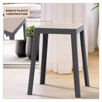 Tabouret de salle à manger carré empilable avec plateau en osier, conception légère et durable pour la cuisine, le jardin, le balcon, le café, le patio ou la terrasse